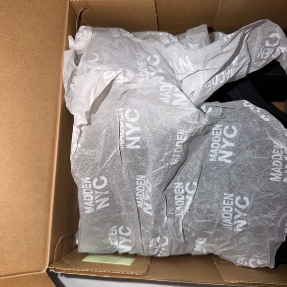 Steve Madden Black Chunky Heel Sandals - Picture 7 of 9